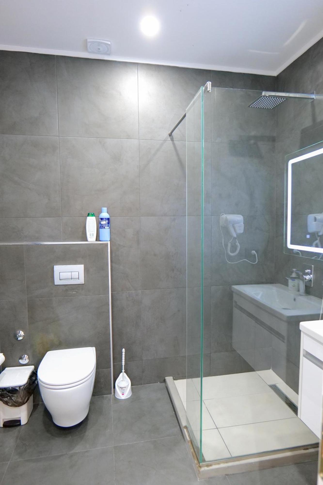 Hotel Celaj Vlore Luaran gambar