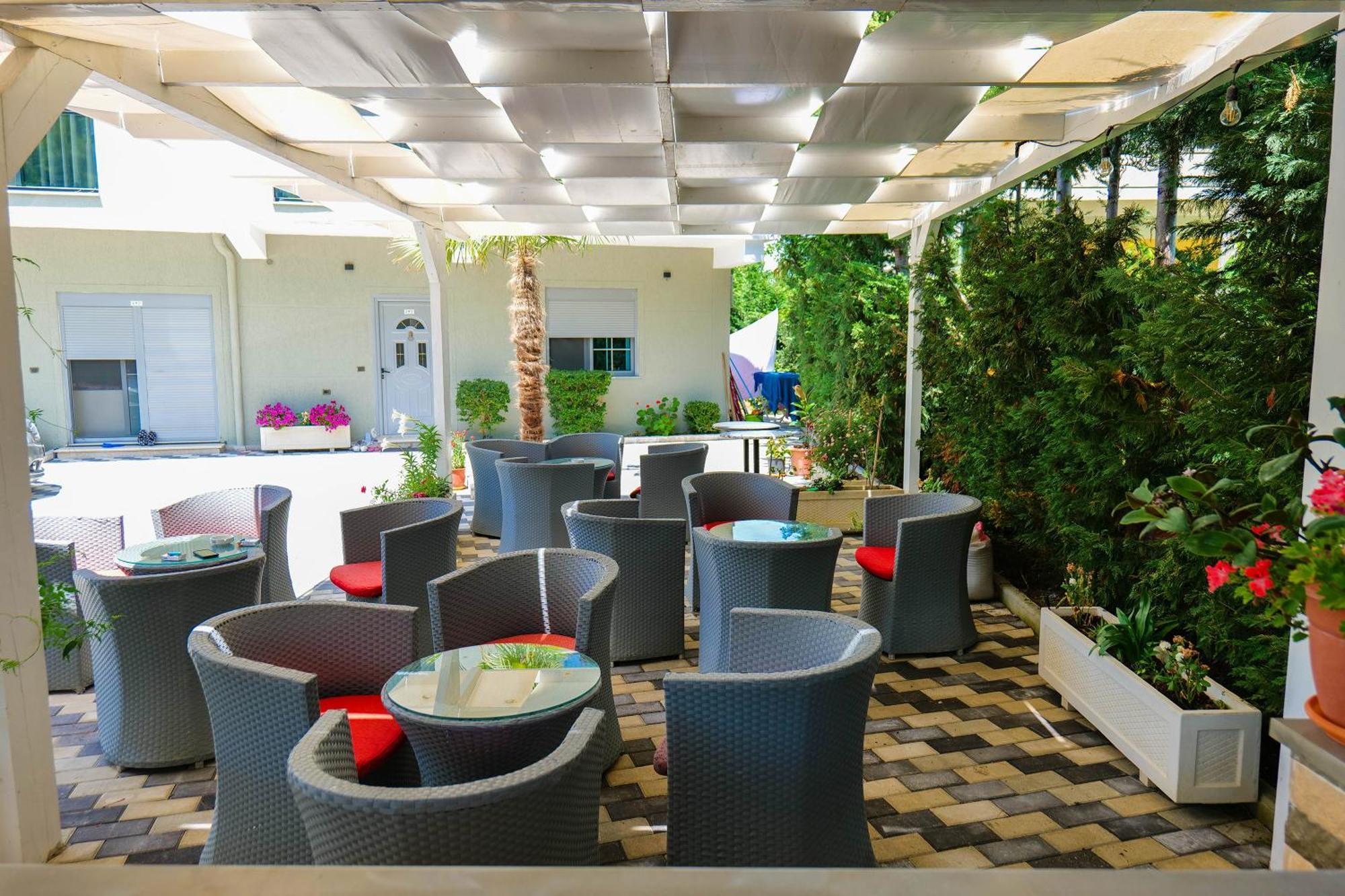 Hotel Celaj Vlore Luaran gambar