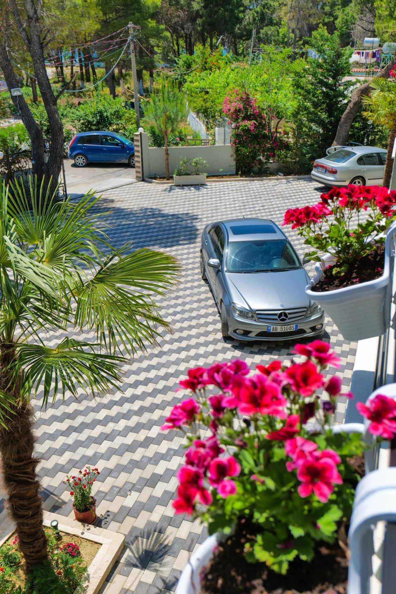 Hotel Celaj Vlore Luaran gambar