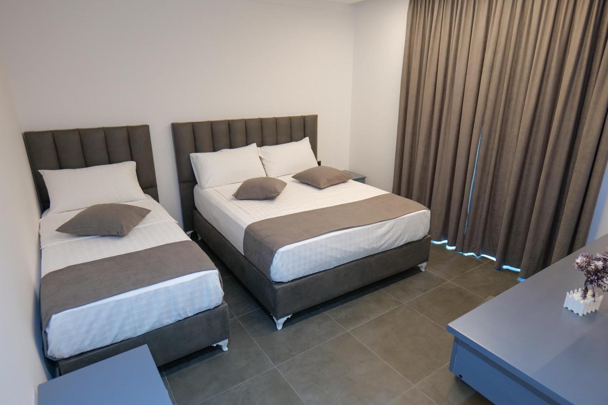 Hotel Celaj Vlore Luaran gambar